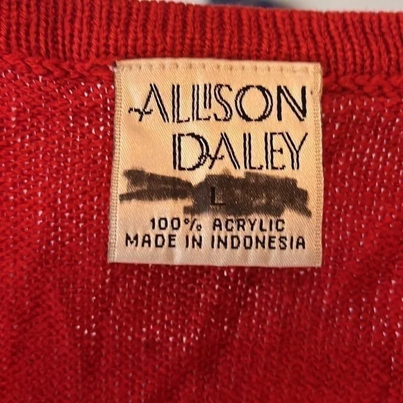 VTG-Allison Daley-L-red sleeveless button down ,V-neck , cable knit design vest - Picture 4 of 6